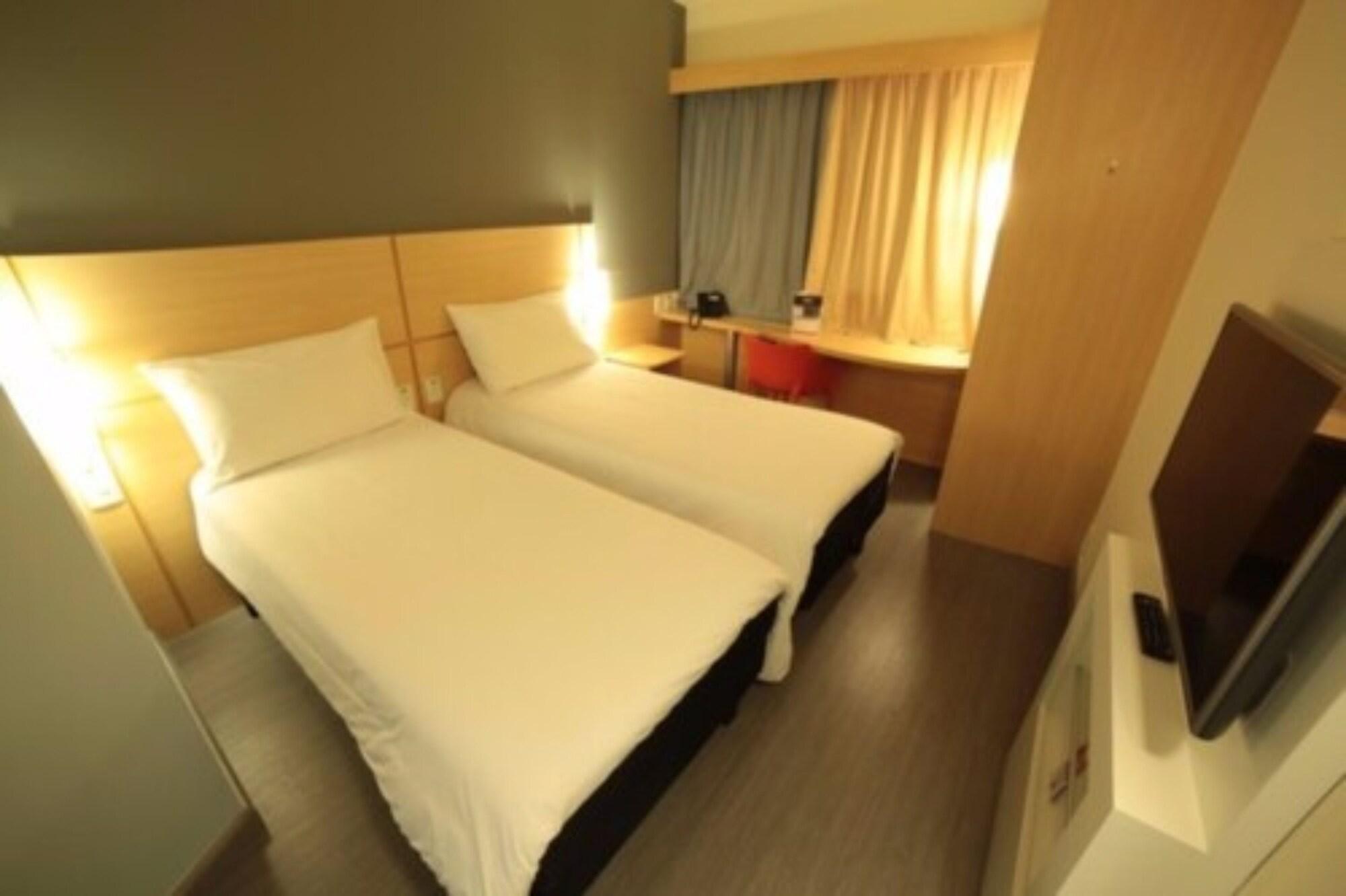 Ibis 3*